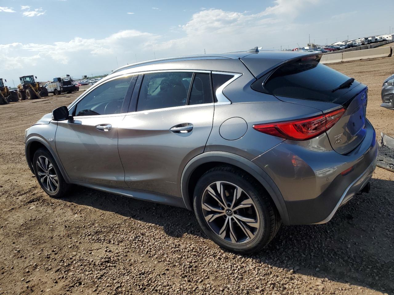 INFINITI QX30 2017 VIN SJKCH5CR9HA015225 фото 2