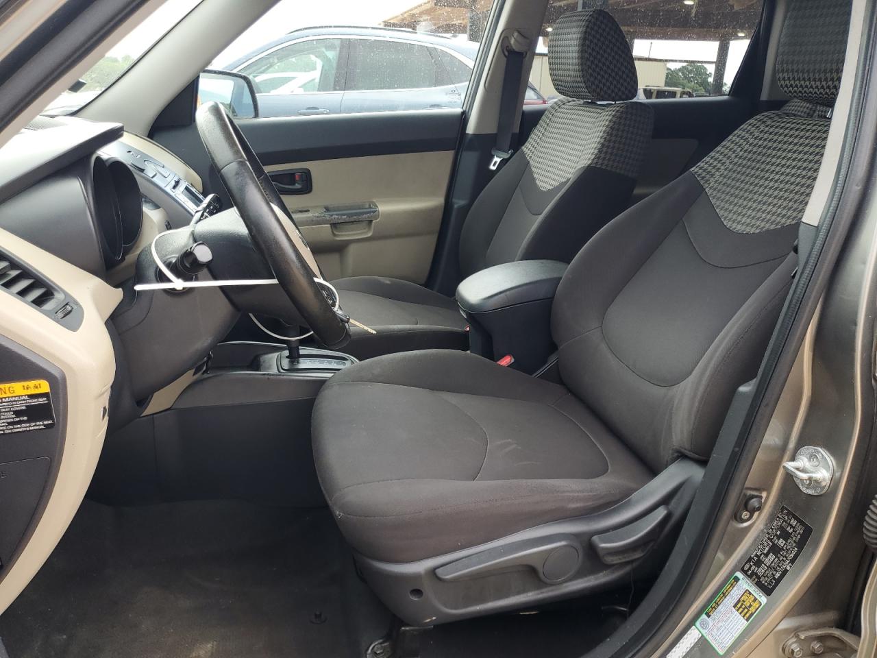 2010 Kia Soul + VIN: KNDJT2A26A7056024 Lot: 62859865