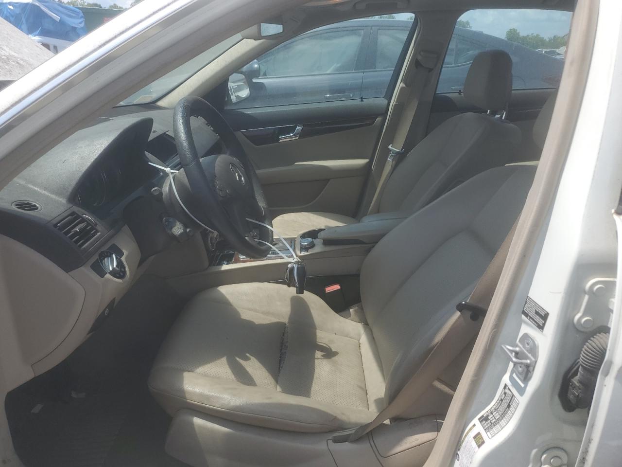 2009 Mercedes-Benz C 300 VIN: WDDGF54X29F235484 Lot: 62426665