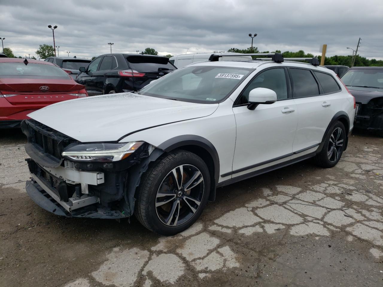 2019 Volvo V90 Cross Country T5 Momentum