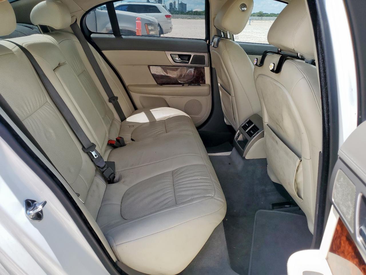 2011 Jaguar Xf Premium VIN: SAJWA0GB6BLR87737 Lot: 63024935