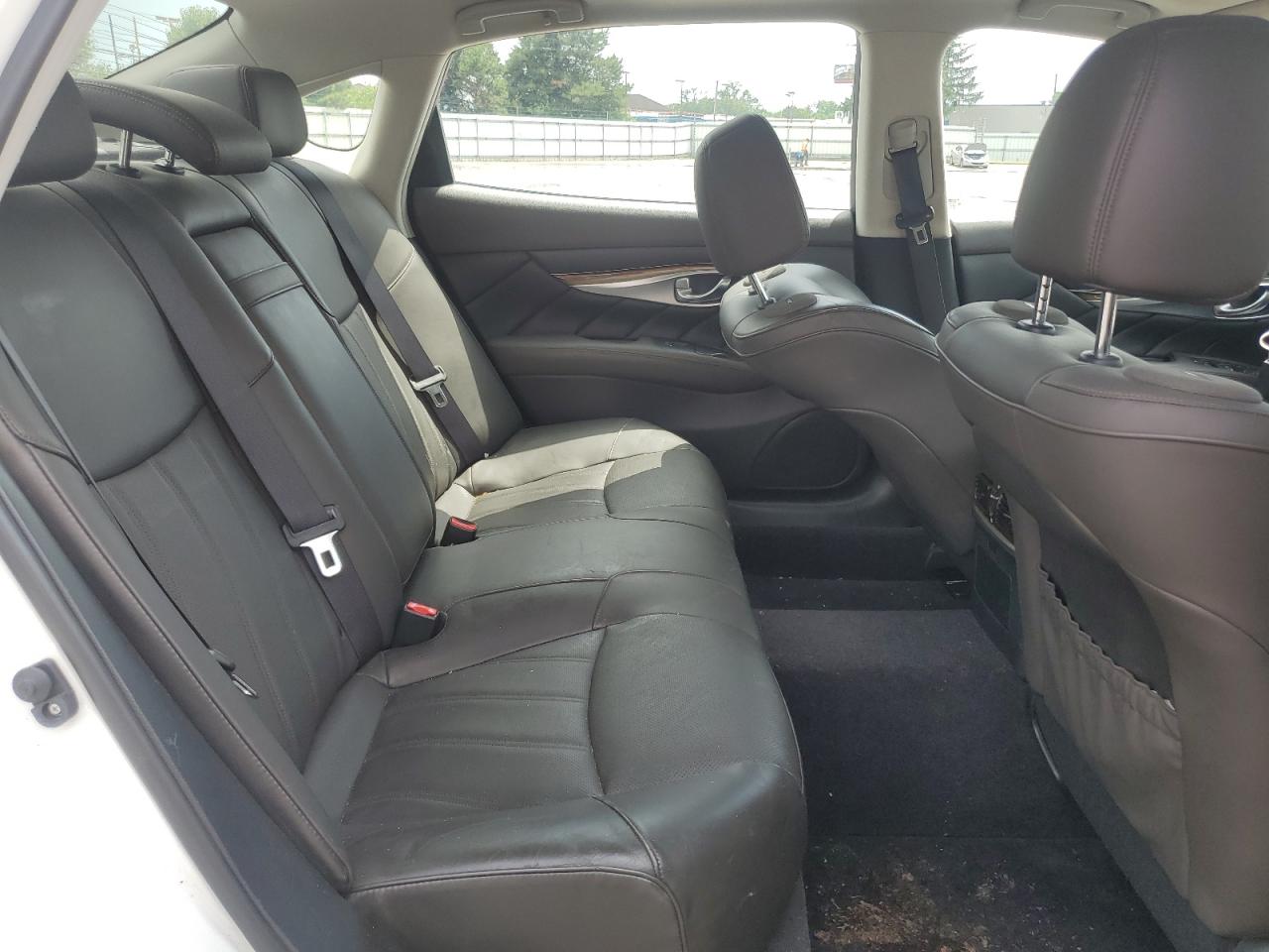 2018 Infiniti Q70L 3.7 Luxe VIN: JN1BY1PR8JM370623 Lot: 62769525