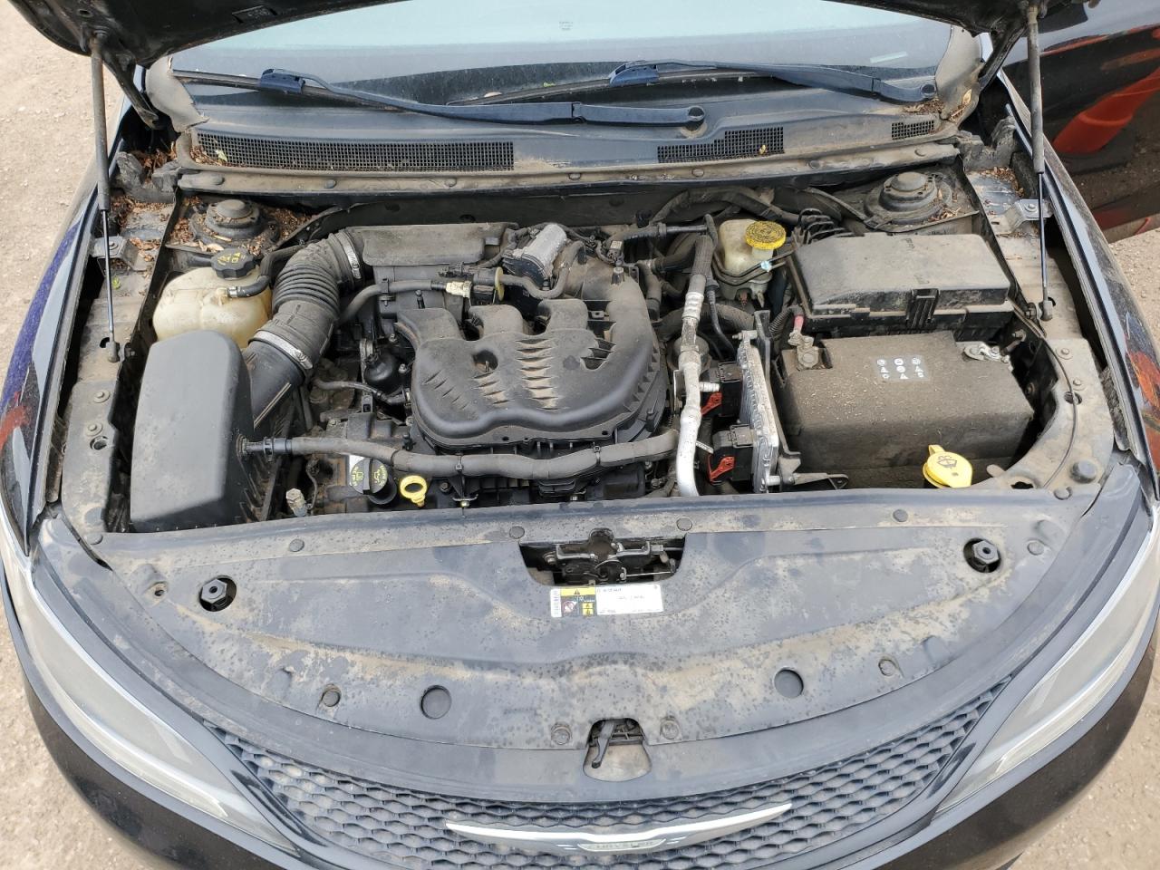 2015 Chrysler 200 S VIN: 1C3CCCDGXFN639354 Lot: 63089125