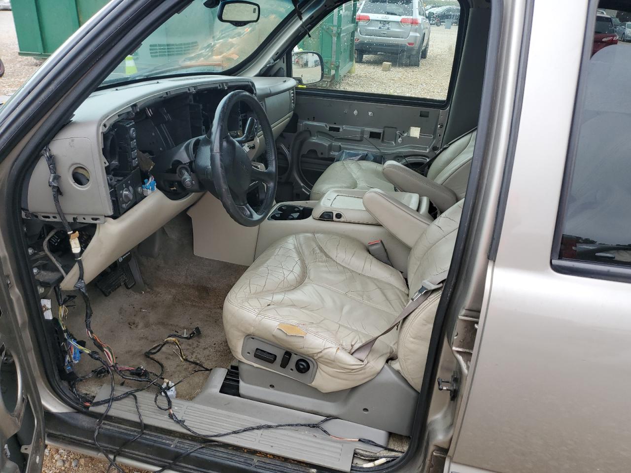 2000 GMC Yukon VIN: 1GKEK13T1YJ193636 Lot: 57052005