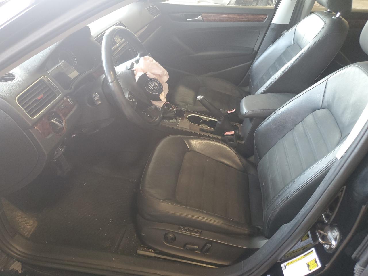 2013 Volkswagen Passat Sel VIN: 1VWCN7A31DC007993 Lot: 62196835