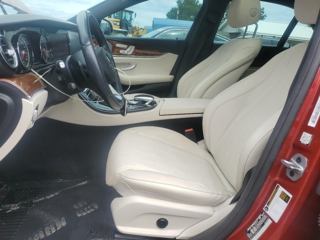 2018 Mercedes-Benz E 300 VIN: WDDZF4JB5JA472211 Lot: 61467095