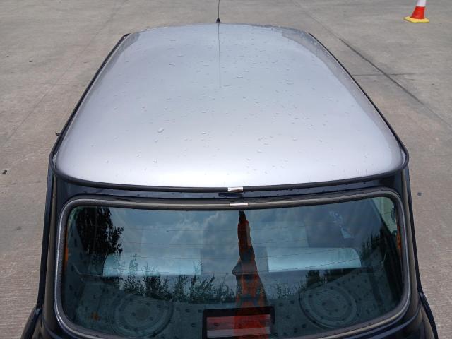 2001 ROVER MINI CLASS