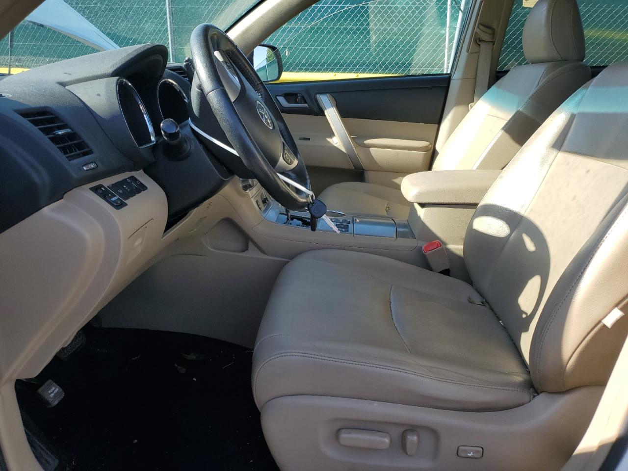 2011 Toyota Highlander Base VIN: 5TDBK3EH7BS064295 Lot: 60640335