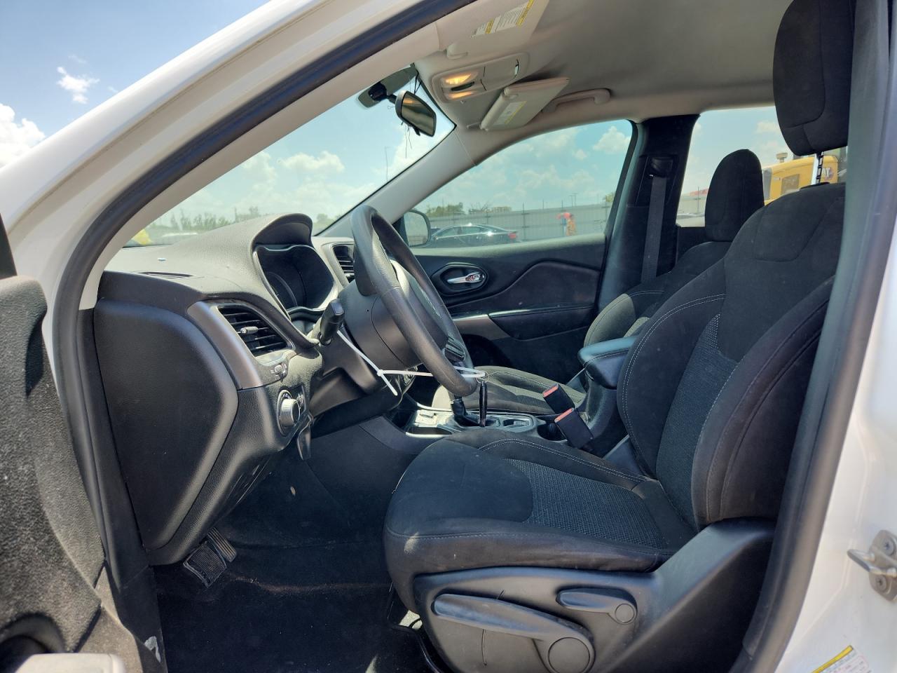 2020 Jeep Cherokee Latitude VIN: 1C4PJLCB1LD536334 Lot: 83819845