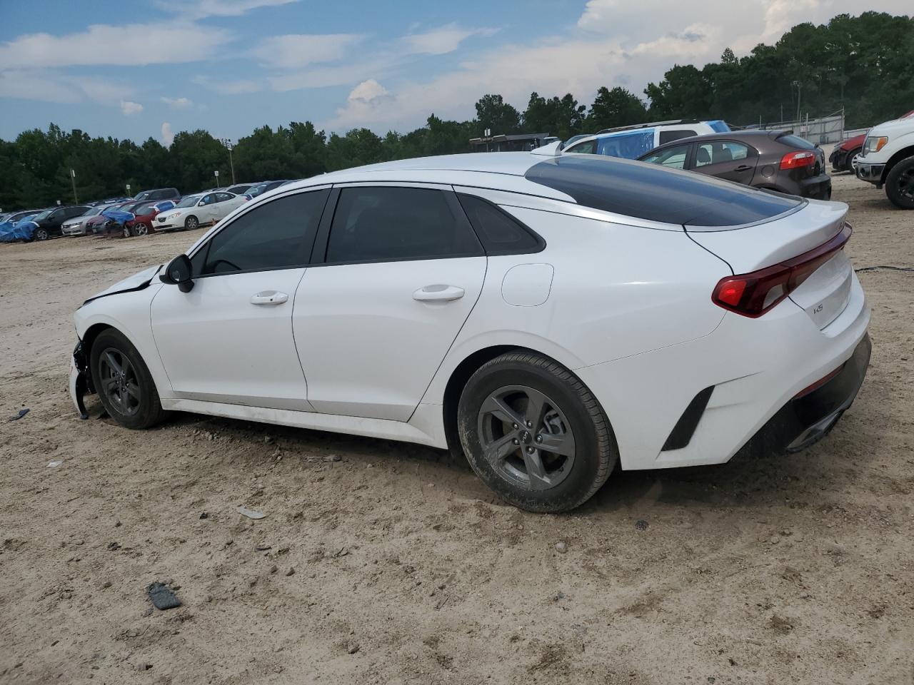 KIA K5 2023 VIN 5XXG14J2XPG207300 фото 2