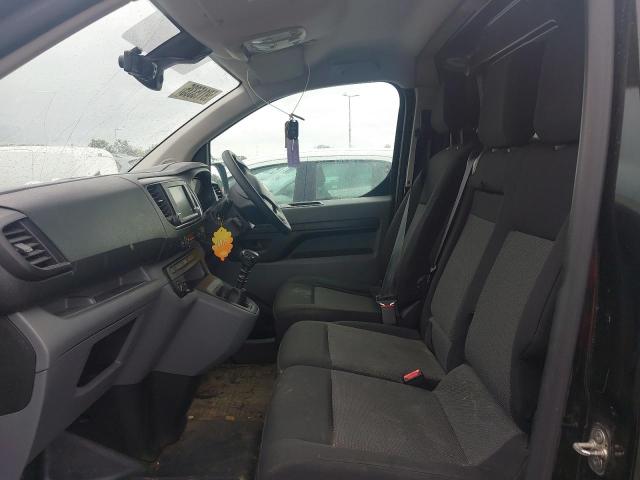2022 VAUXHALL VIVARO F27