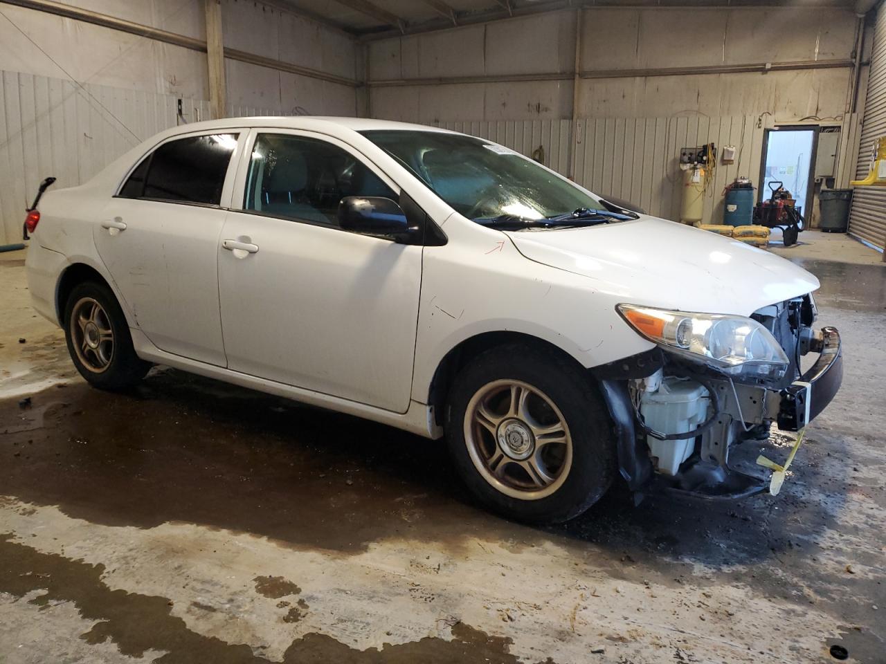 TOYOTA COROLLA 2011 VIN 2T1BU4EE5BC598412 фото 4