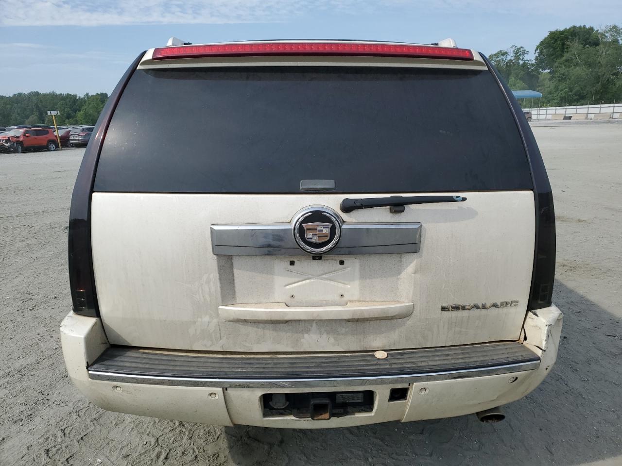 2007 Cadillac Escalade Luxury VIN: 1GYEC63867R403854 Lot: 60865795