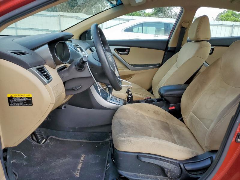  HYUNDAI ELANTRA 2012 Czerwony