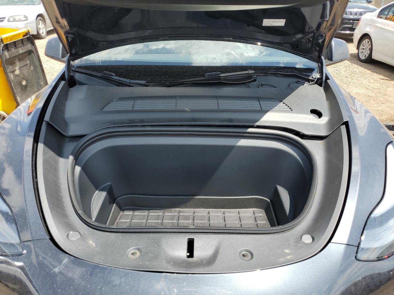 2025 Tesla Model Y VIN: 7SAYGDEF2SF300326 Lot: 63039455