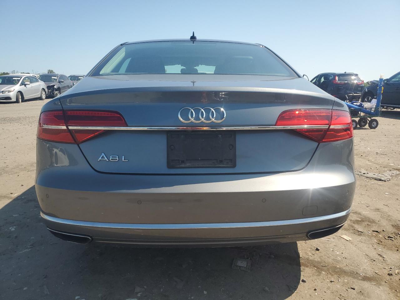 2015 Audi A8 L Quattro VIN: WAU3GAFD8FN000877 Lot: 61749495