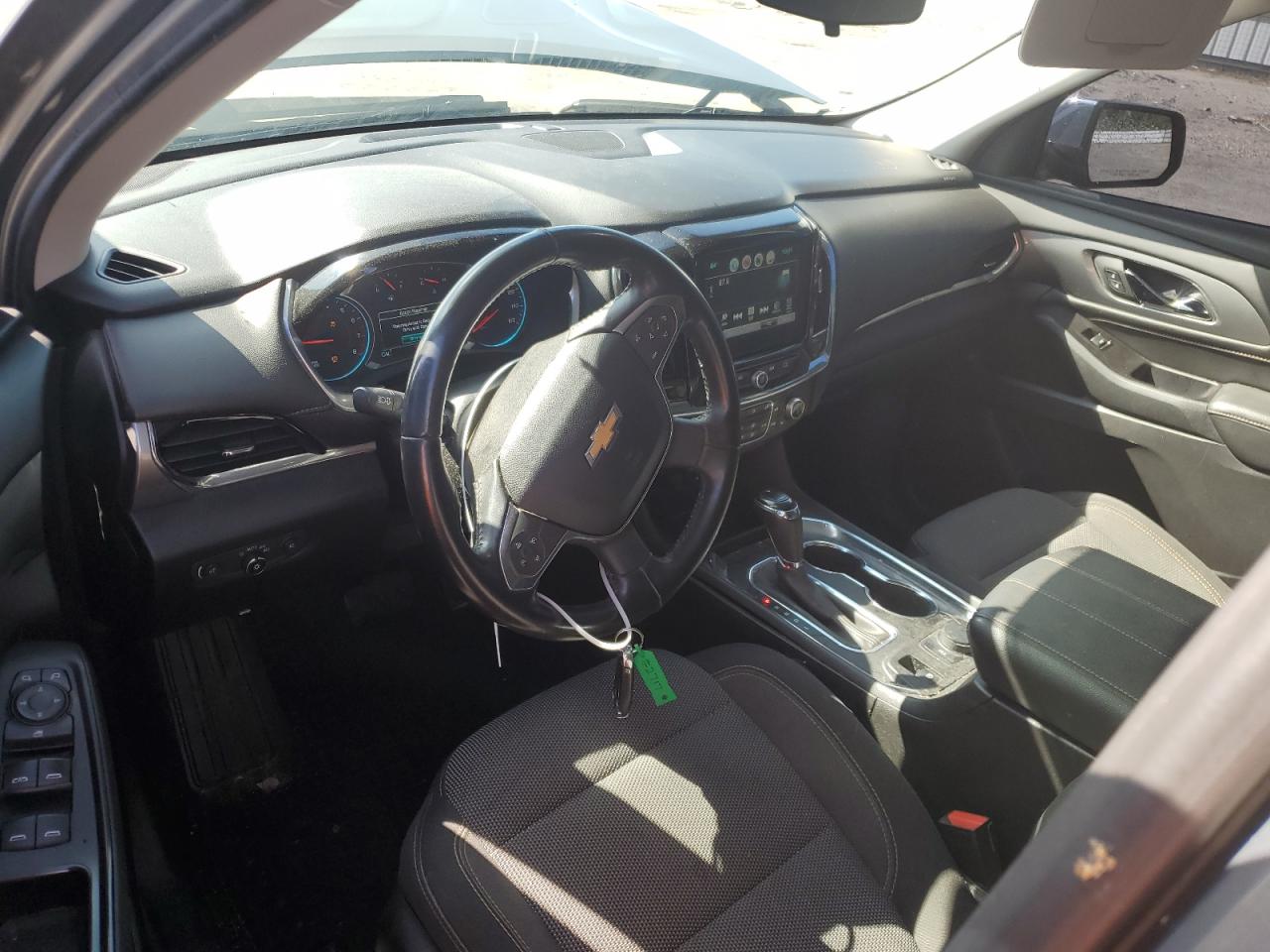 2018 Chevrolet Traverse Lt VIN: 1GNEVGKW2JJ261067 Lot: 61039875
