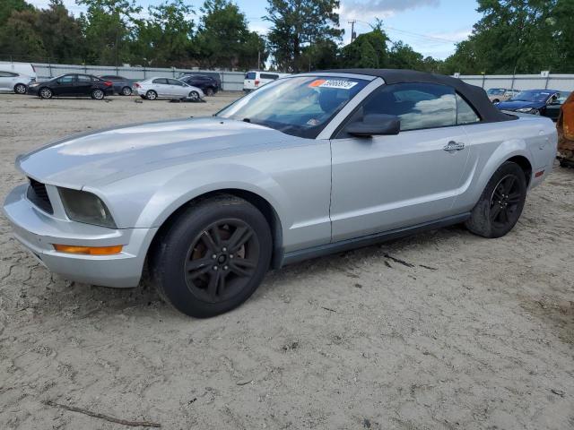 2005 Ford Mustang 