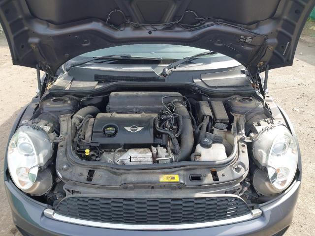 2013 MINI COOPER S
