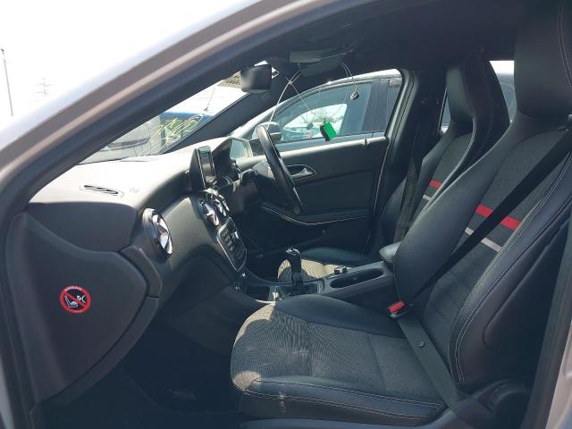 2013 MERCEDES BENZ A180 BLUEE