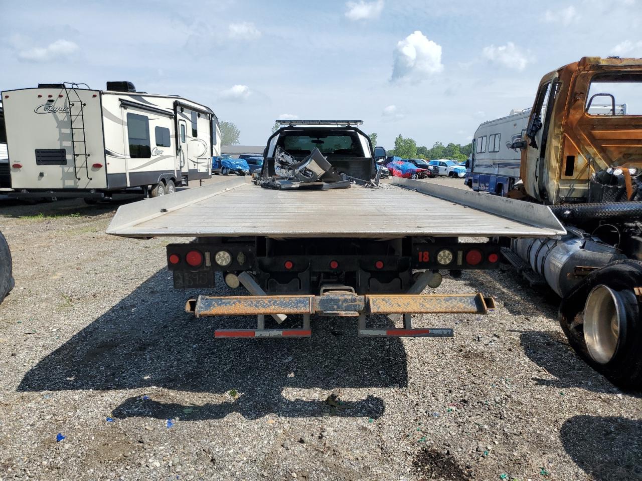 2022 Ford F550 Super Duty VIN: 1FDUF5HT7NDA03646 Lot: 57810815