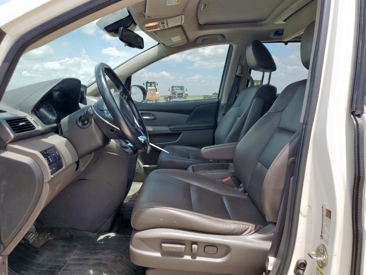 2016 Honda Odyssey Touring VIN: 5FNRL5H98GB127413 Lot: 62786945