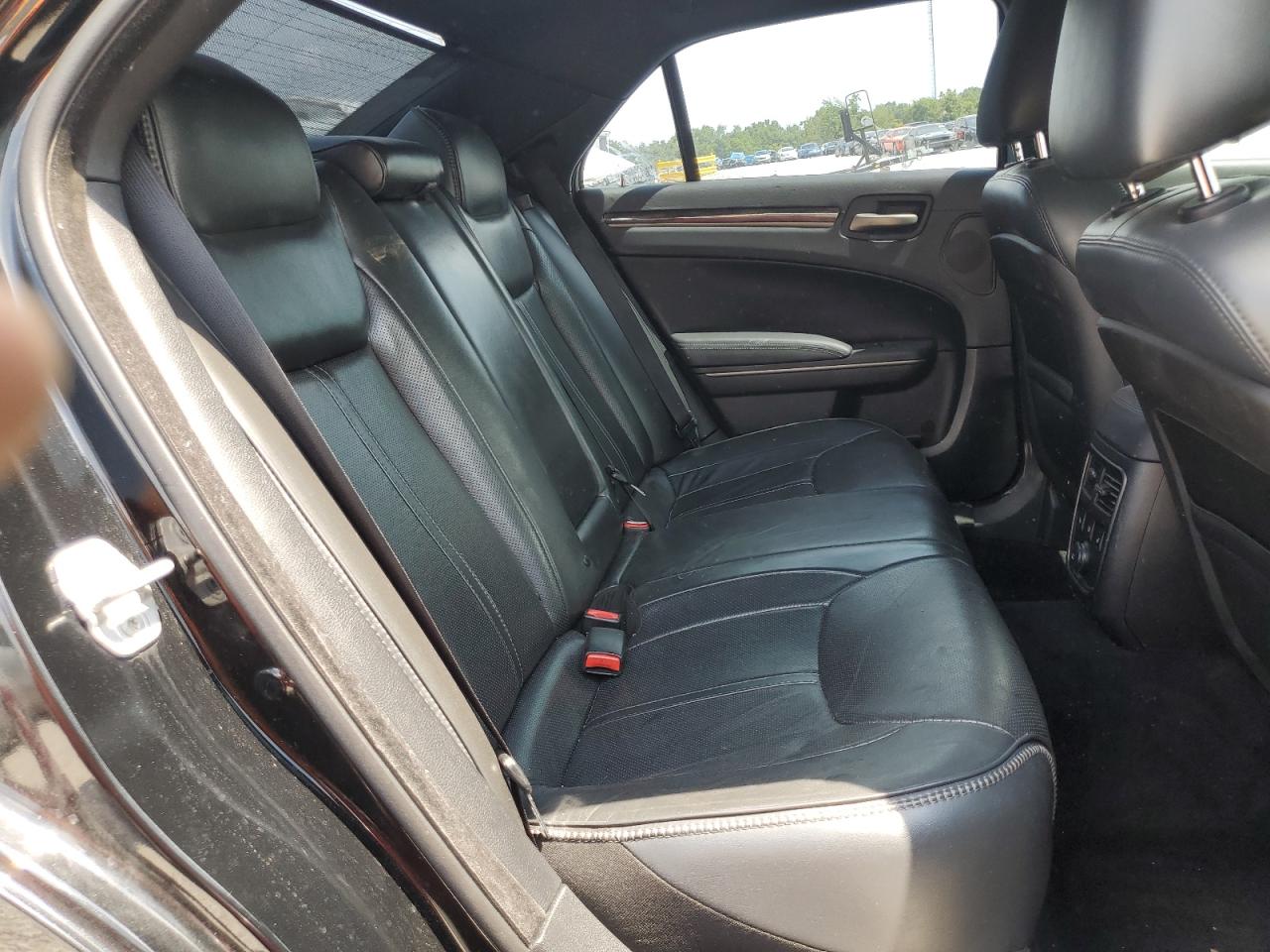 2013 Chrysler 300C Varvatos VIN: 2C3CCADG1DH743886 Lot: 62554185