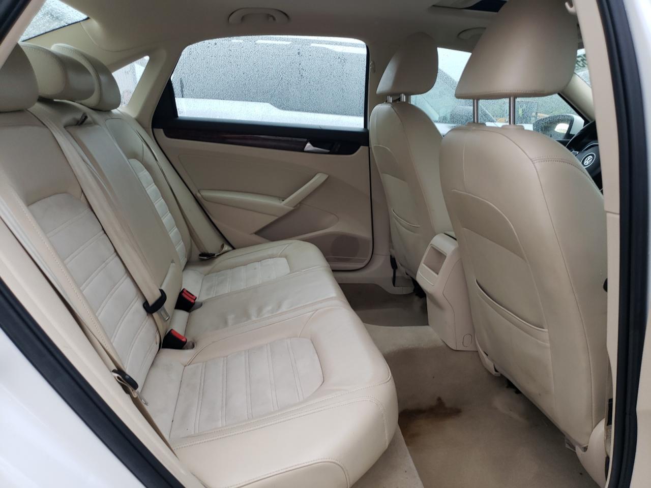2012 Volkswagen Passat Sel VIN: 1VWCP7A35CC096184 Lot: 62847355