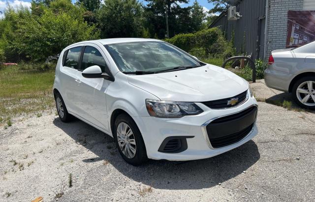 Hatchbacks CHEVROLET SONIC 2017 Biały