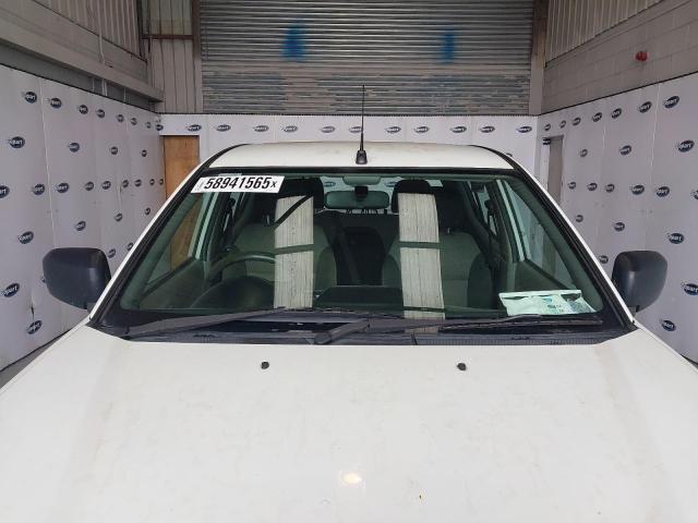 2013 MITSUBISHI L200