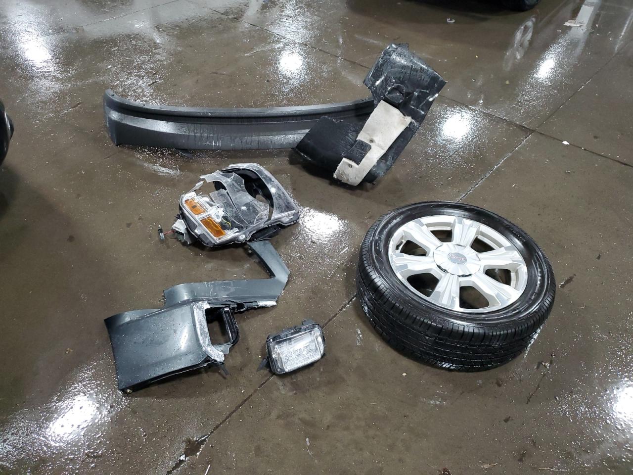 GMC TERRAIN 2017 VIN 2GKFLUE36H6231956 фото 13