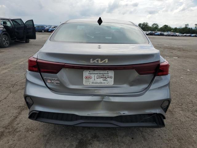  KIA FORTE 2022 Srebrny