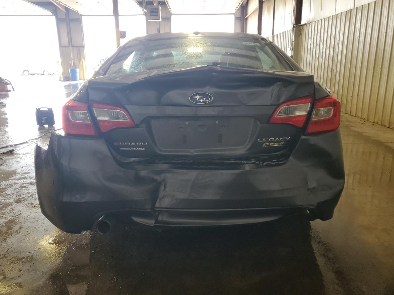 2015 Subaru Legacy 2.5I Limited VIN: 4S3BNAJ62F3051753 Lot: 61613015