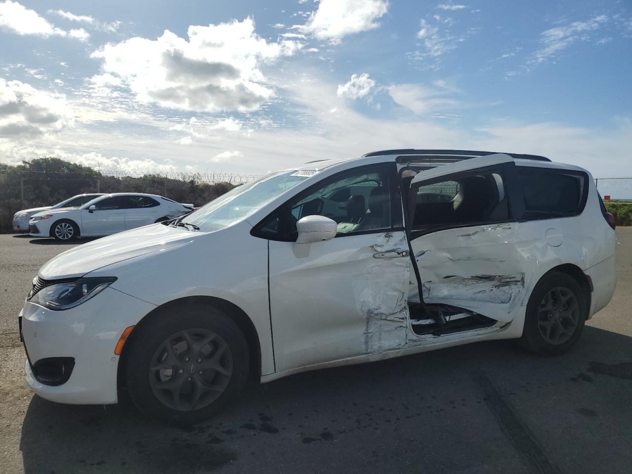 CHRYSLER PACIFICA 2020 VIN 2C4RC1EG4LR126978