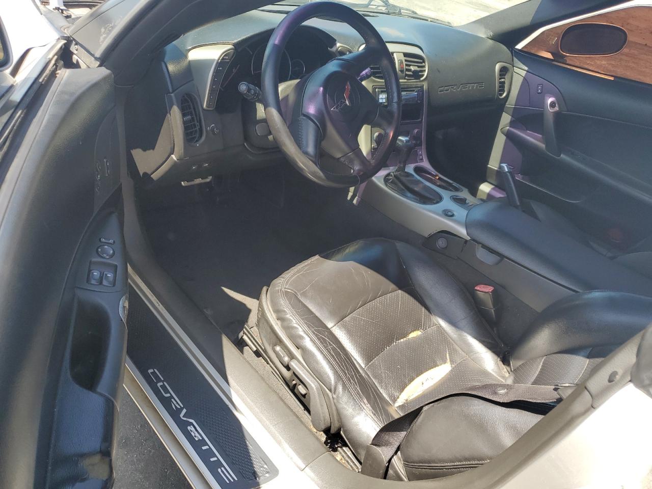 2005 Chevrolet Corvette VIN: 1G1YY24U455126417 Lot: 61257865