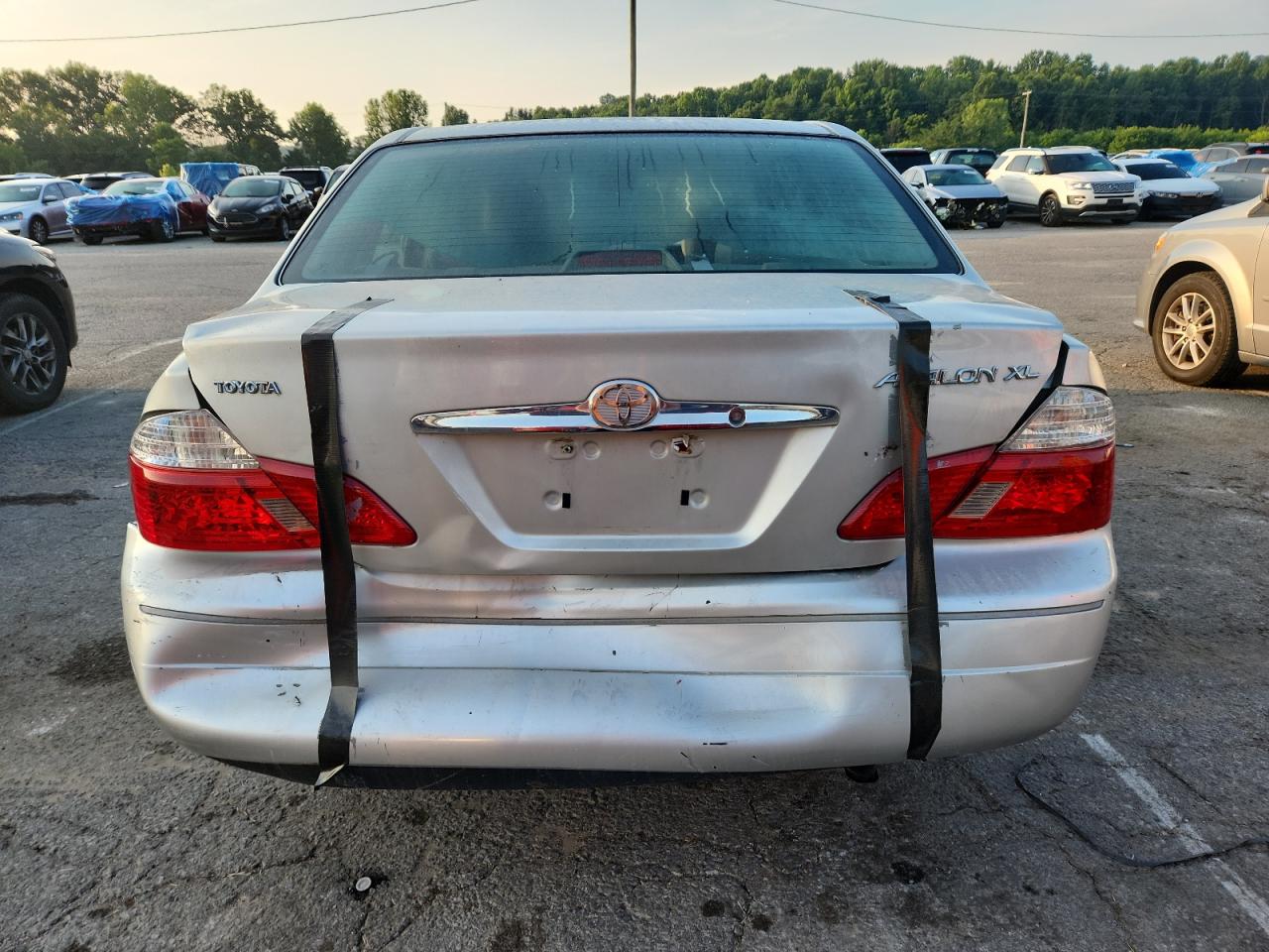 2003 Toyota Avalon Xl VIN: 4T1BF28B73U272708 Lot: 62541235
