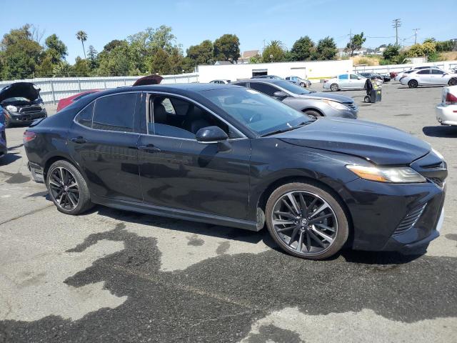  TOYOTA CAMRY 2018 Czarny