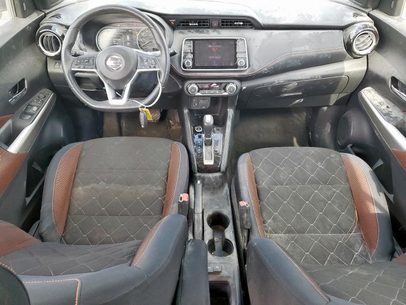  NISSAN KICKS 2018 Granatowy