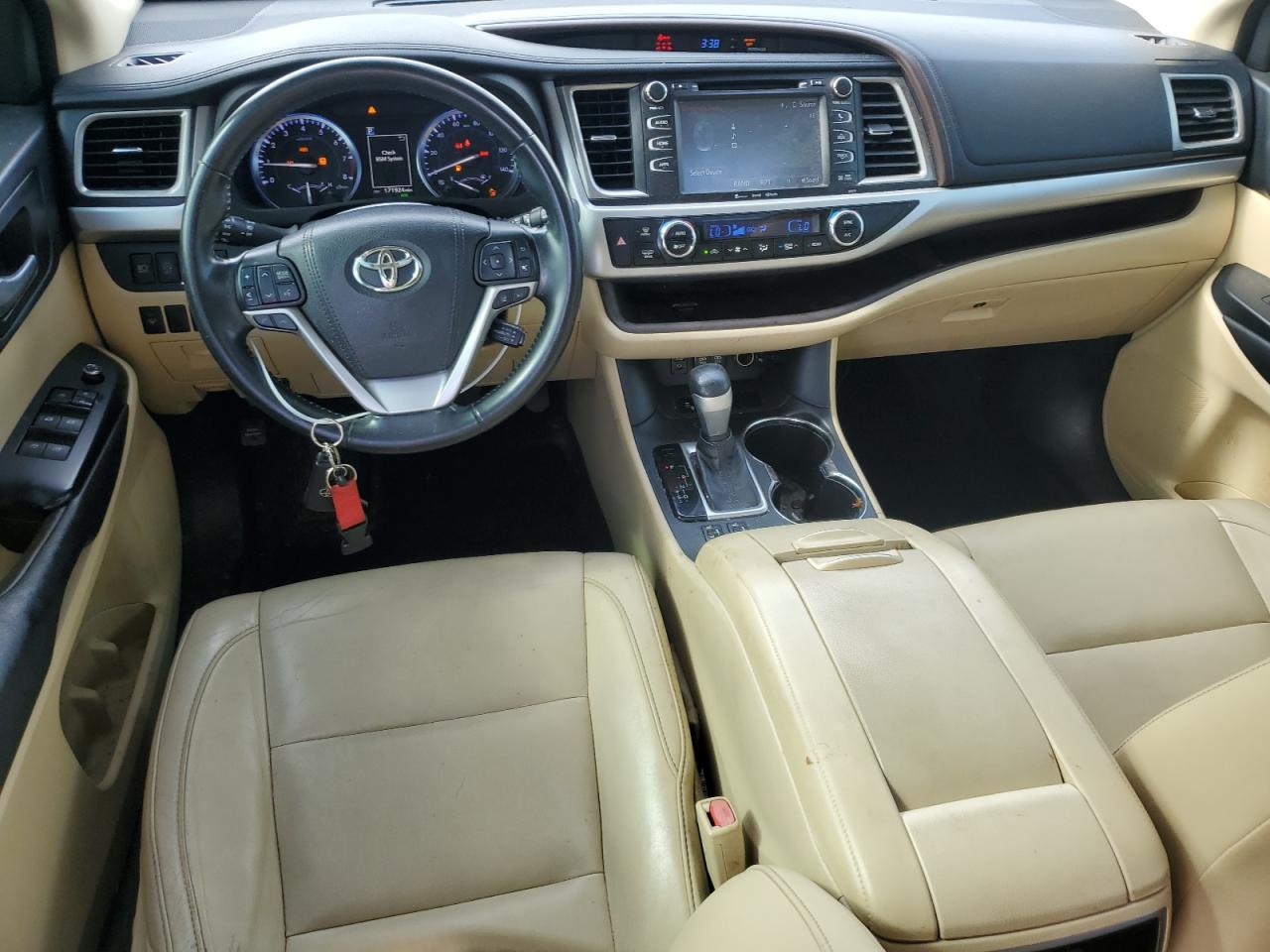 2017 Toyota Highlander Se VIN: 5TDKZRFH4HS215440 Lot: 61373345