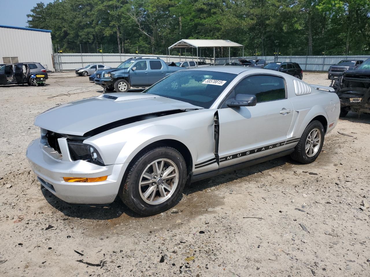 2005 Ford Mustang for Sale in Austell, GA - Front End