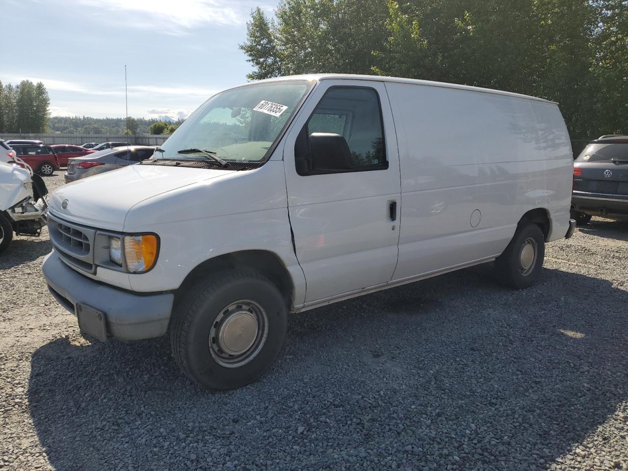 2000 Ford Econoline E150 Van იყიდება Arlington-ში, WA - Front End