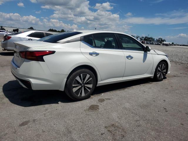  NISSAN ALTIMA 2021 Biały