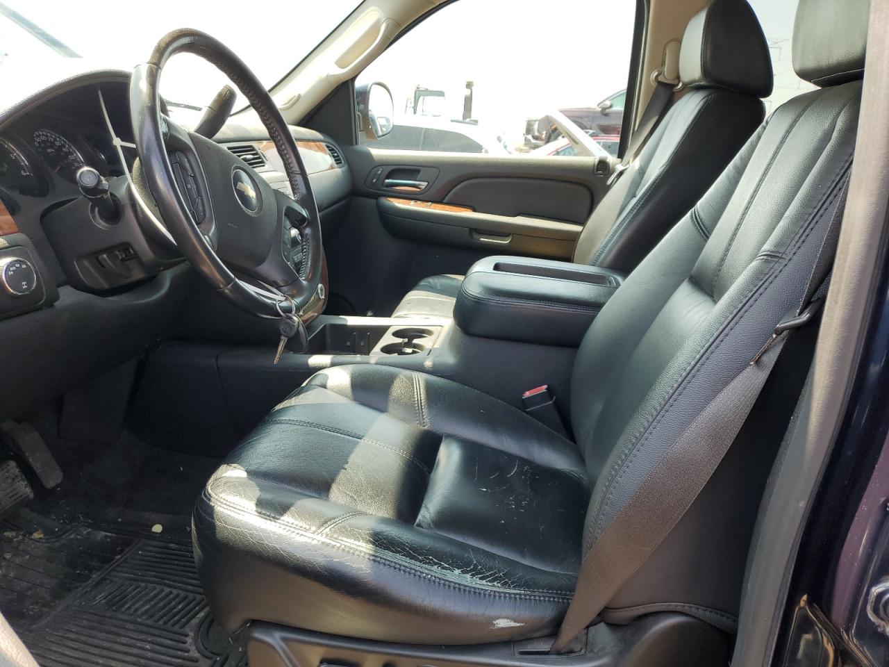 2007 Chevrolet Suburban K1500 VIN: 1GNFK163X7J324046 Lot: 61678075