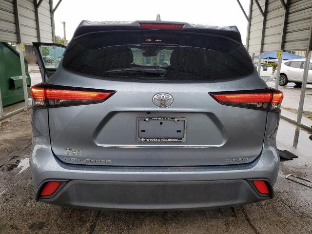  TOYOTA HIGHLANDER 2022 Srebrny
