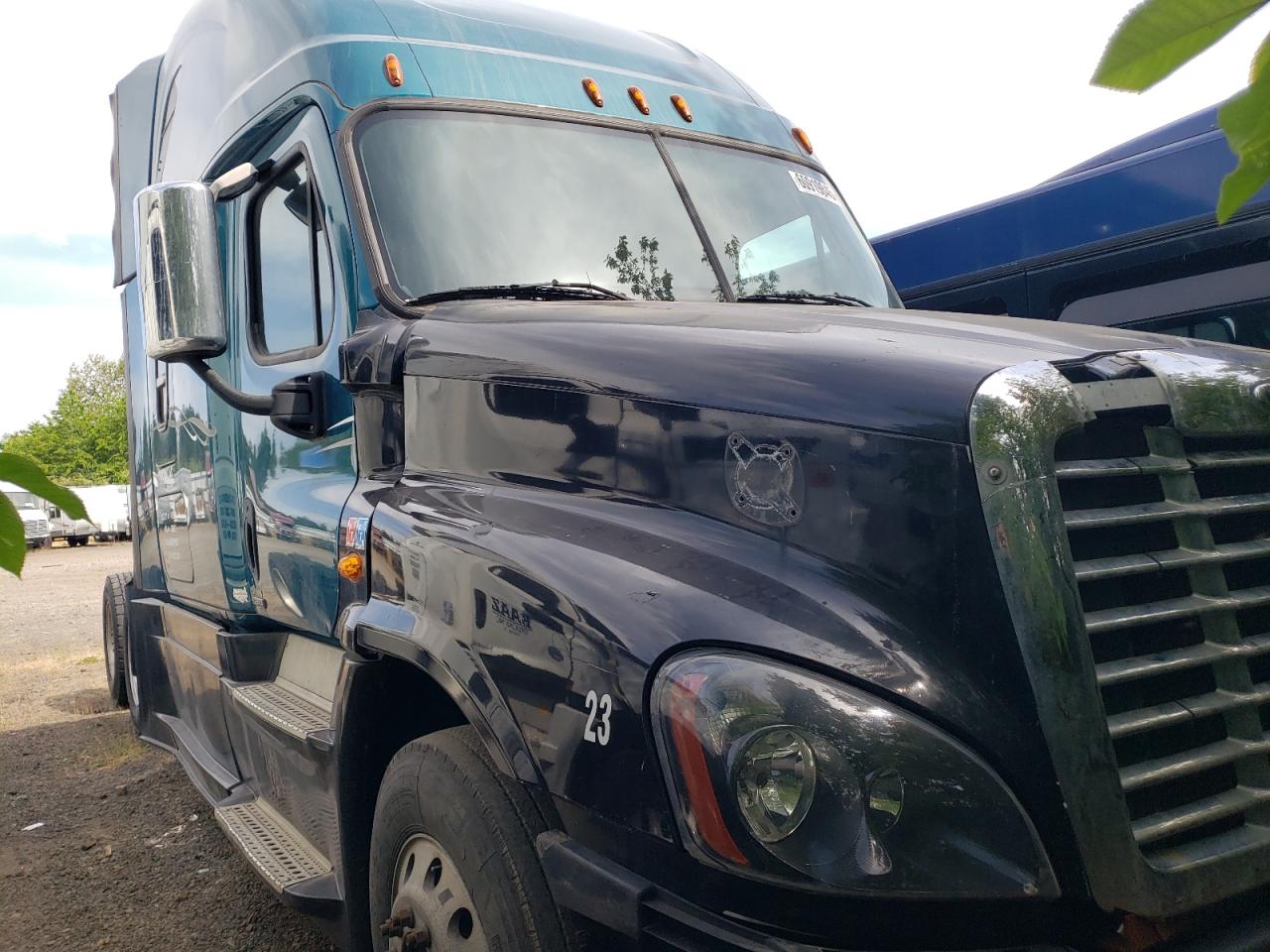 2016 Freightliner Cascadia 125 for Sale in Woodburn, OR - Mechanical
