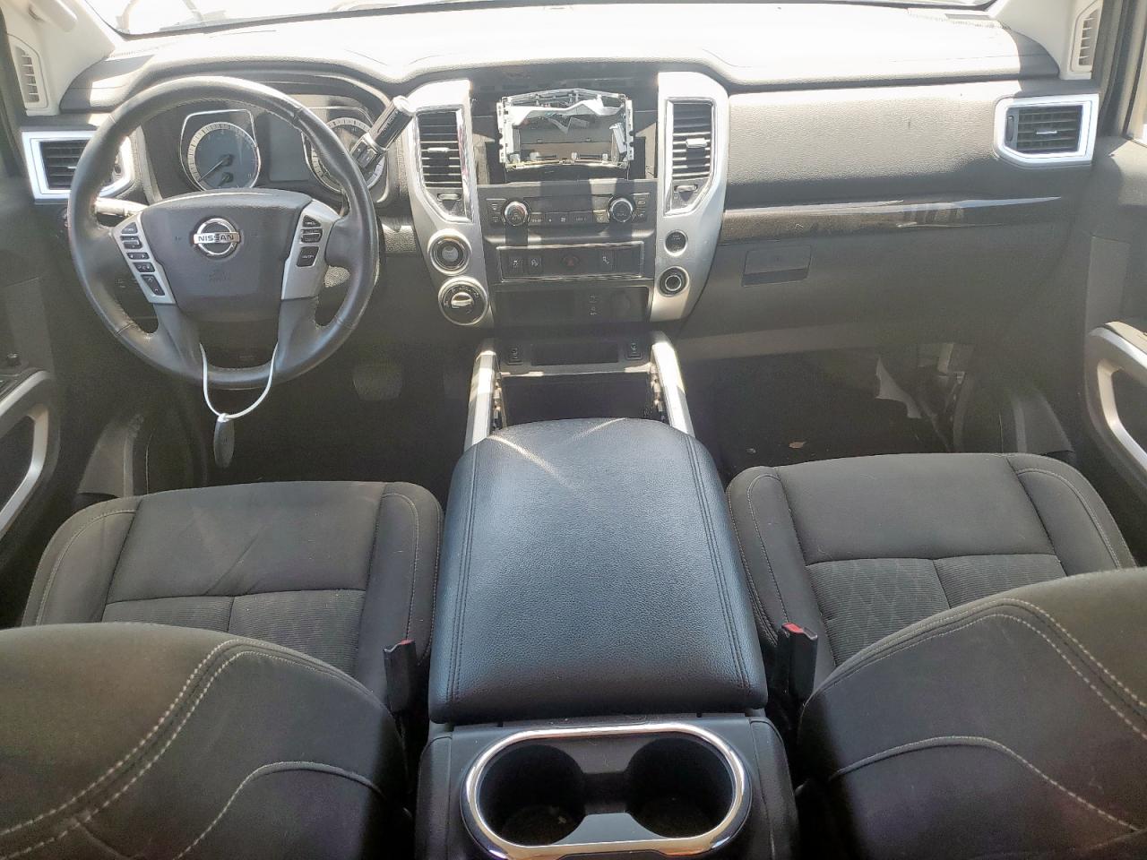 2017 Nissan Titan Sv VIN: 1N6AA1E52HN548105 Lot: 62967295