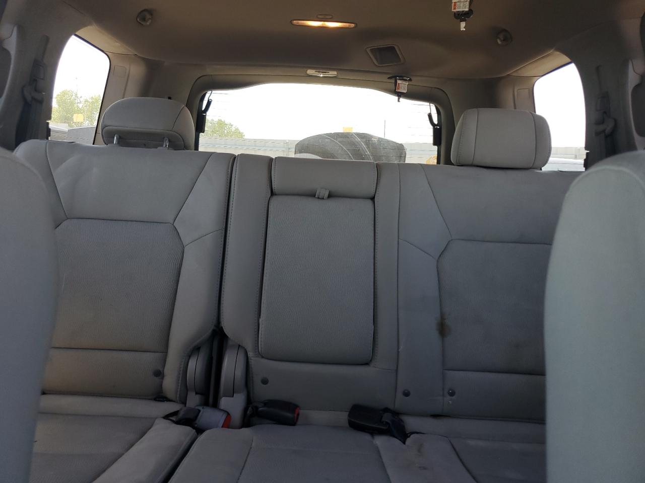 2011 Honda Pilot Lx VIN: 5FNYF4H23BB037000 Lot: 62766565