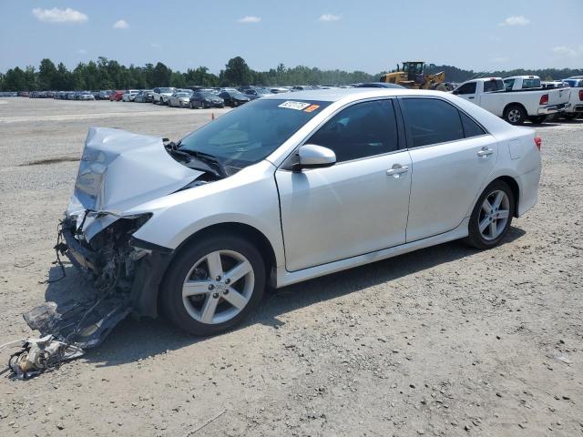 Sedans TOYOTA CAMRY 2012 Srebrny