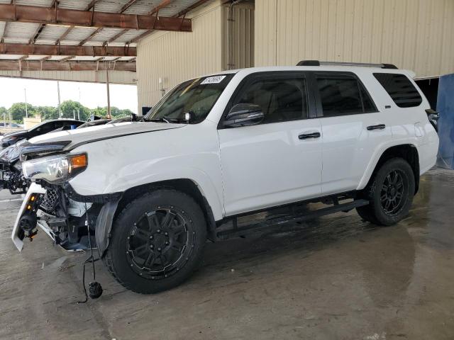 TOYOTA 4RUNNER SR 2022