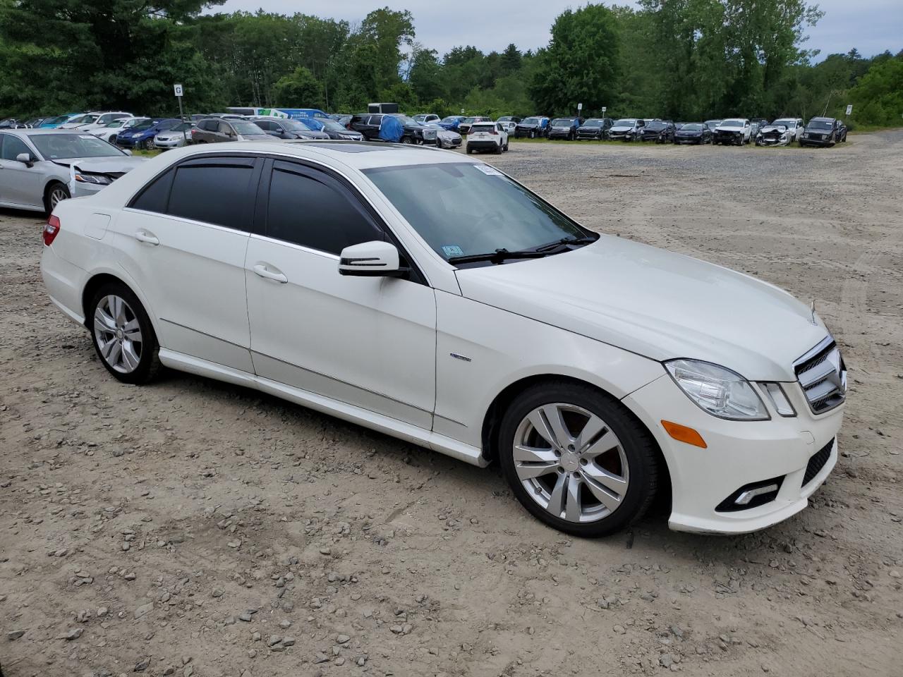 MERCEDES-BENZ E-CLASS 2011 VIN WDDHF2EB5BA457087 zdjęcie 4